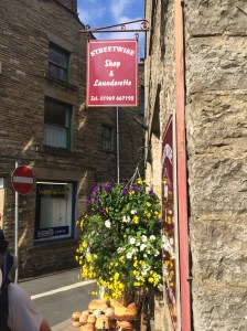 1111-pennine-way-laundrette